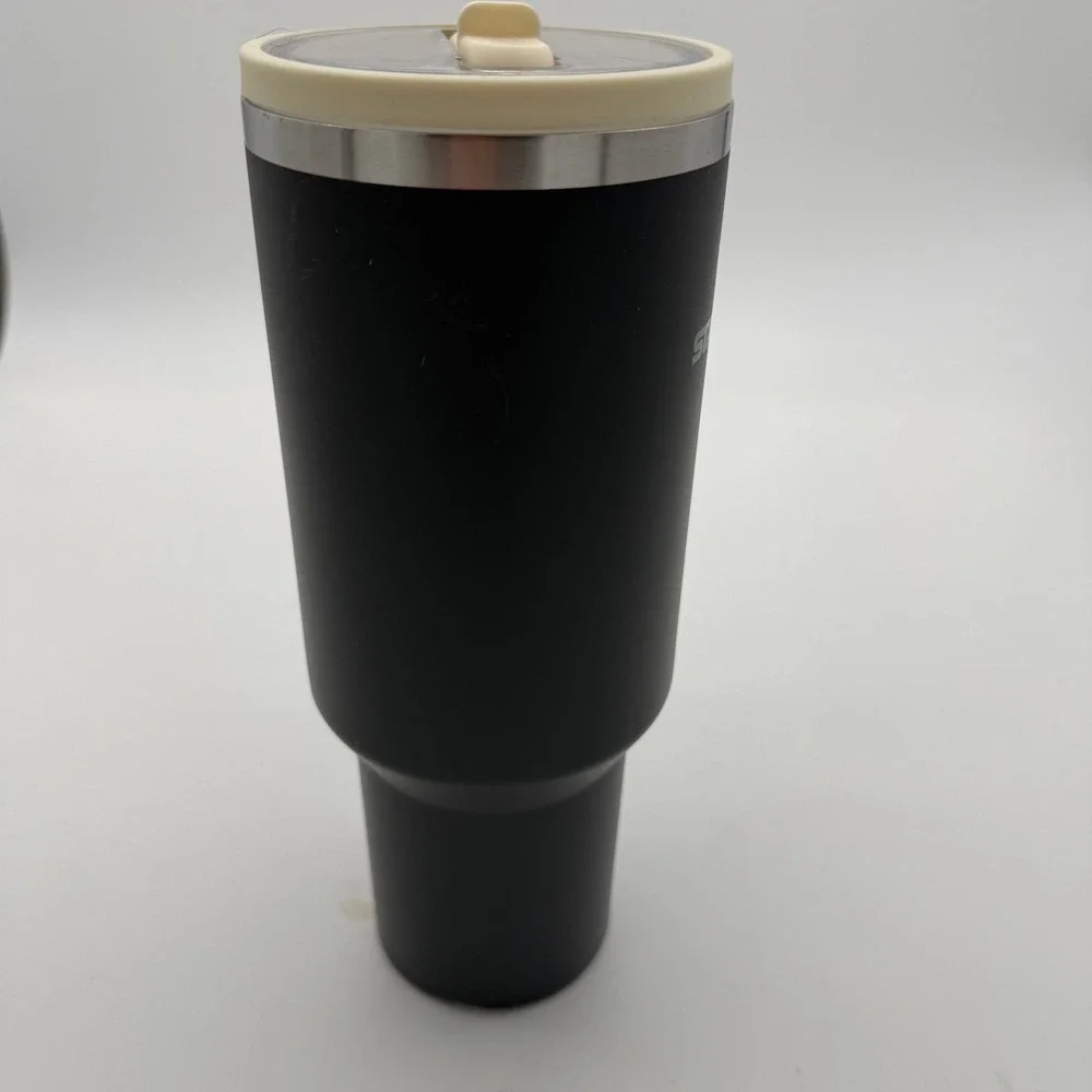 Stanley Quencher H2.0 FlowState Tumbler 40oz Black with Sage Accents Stainless - Picture 3 of 9